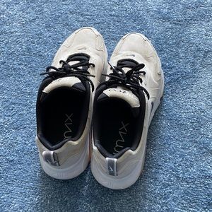 Men’s Nike Airmax 200 size 10 (no box)